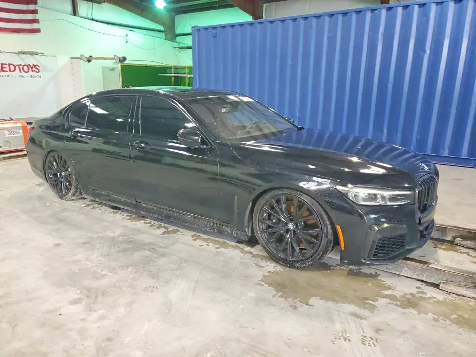 2022 BMW 750 XI  