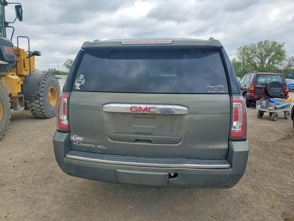 2018 GMC YUKON XL DENALI  