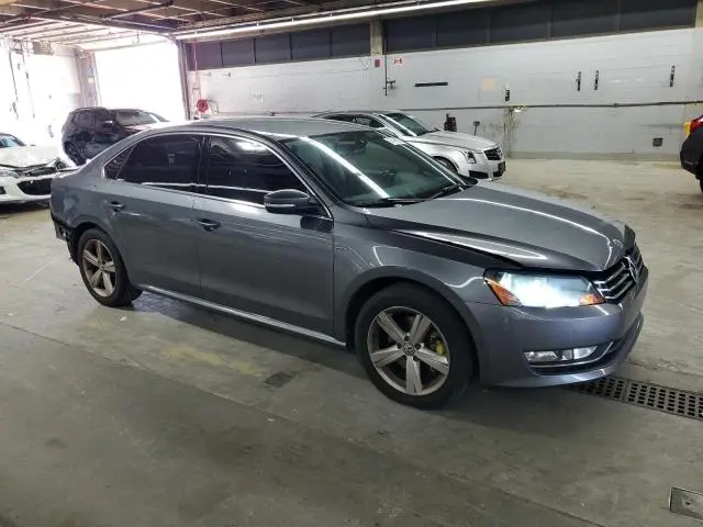 2015 VOLKSWAGEN PASSAT S  