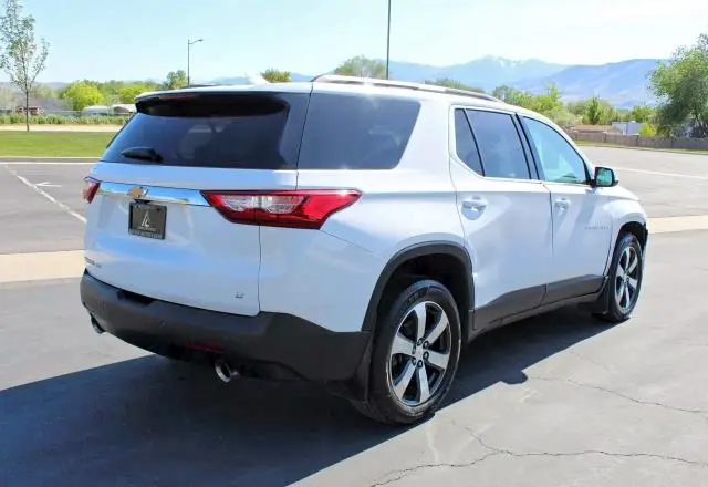 2019 CHEVROLET TRAVERSE LT  