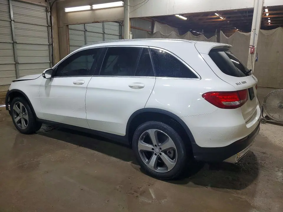 2016 MERCEDES-BENZ GLC 300  