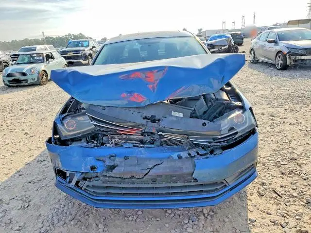 2017 VOLKSWAGEN JETTA SE  