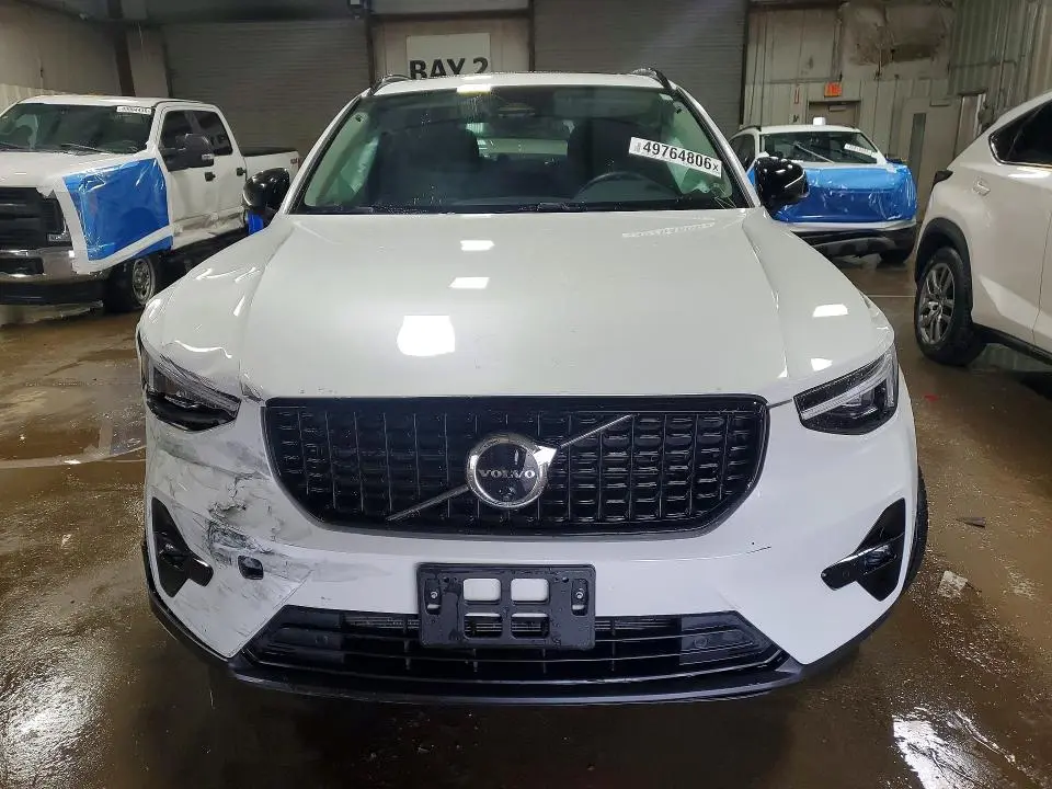 2023 VOLVO XC40 ULTIMATE  