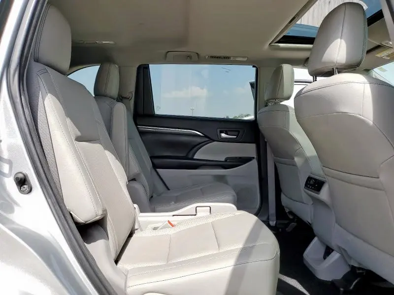 2017 TOYOTA HIGHLANDER LIMITED  