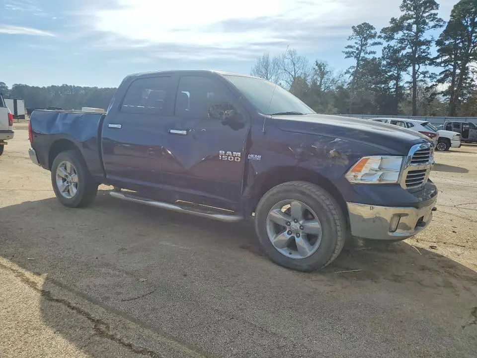2015 RAM 1500 SLT  