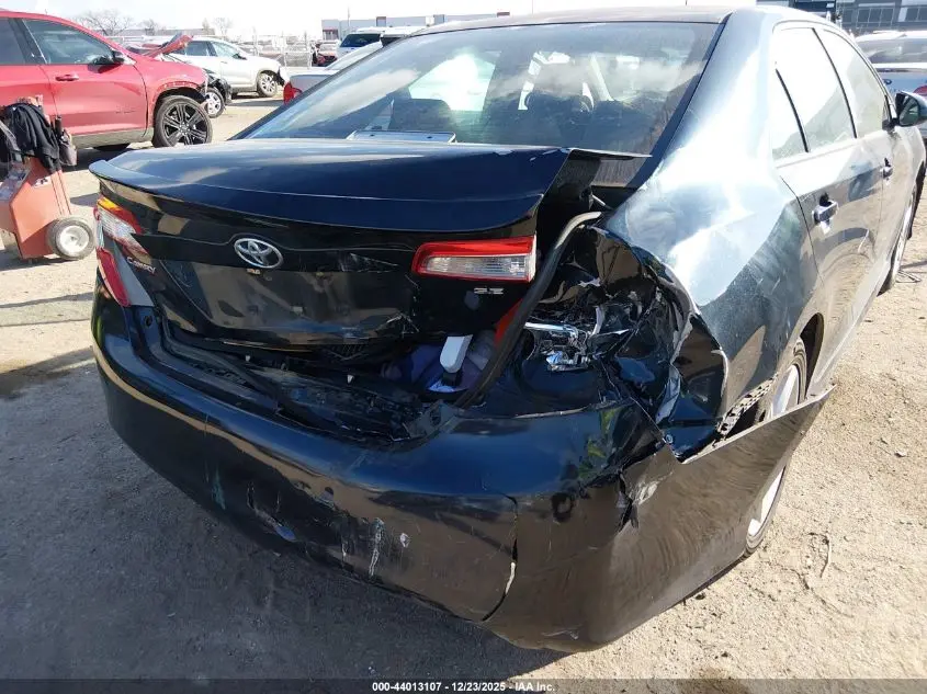 2014 TOYOTA CAMRY SE