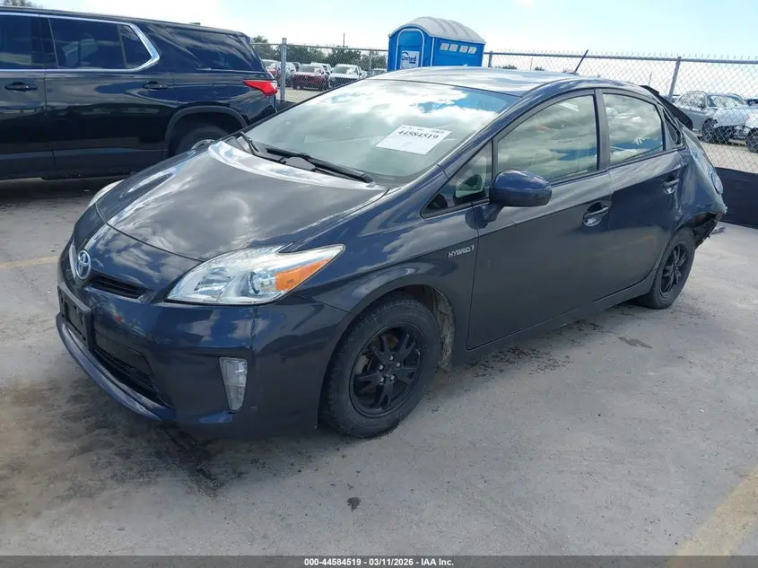 2014 TOYOTA PRIUS THREE