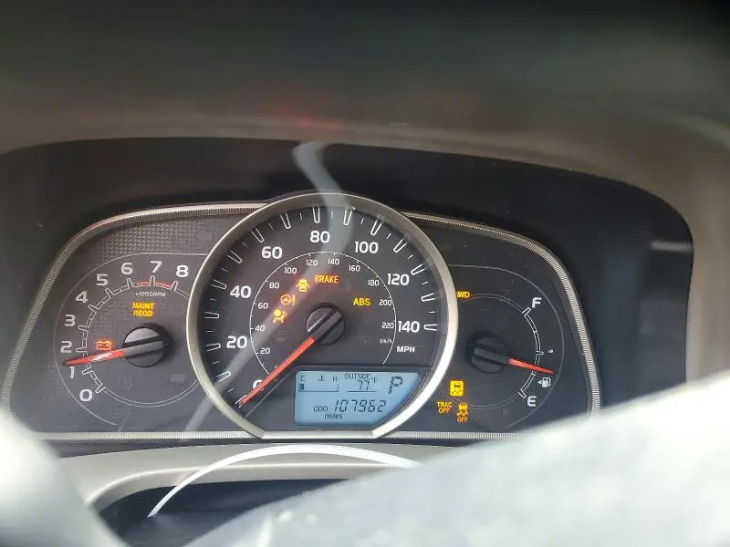 2014 TOYOTA RAV4 XLE  