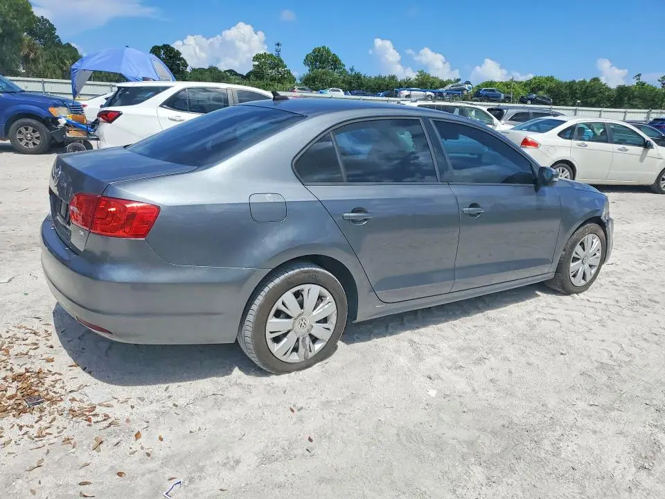 2014 VOLKSWAGEN JETTA SE  