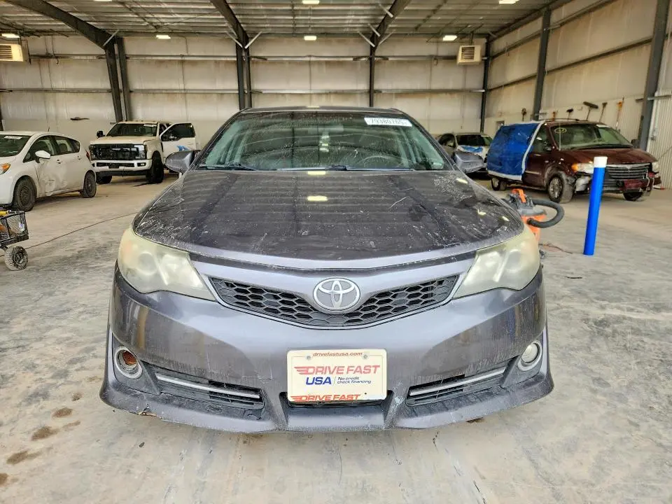 2012 TOYOTA CAMRY SE  