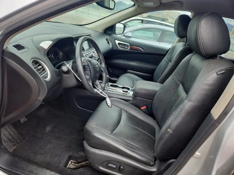2017 NISSAN PATHFINDER SV  