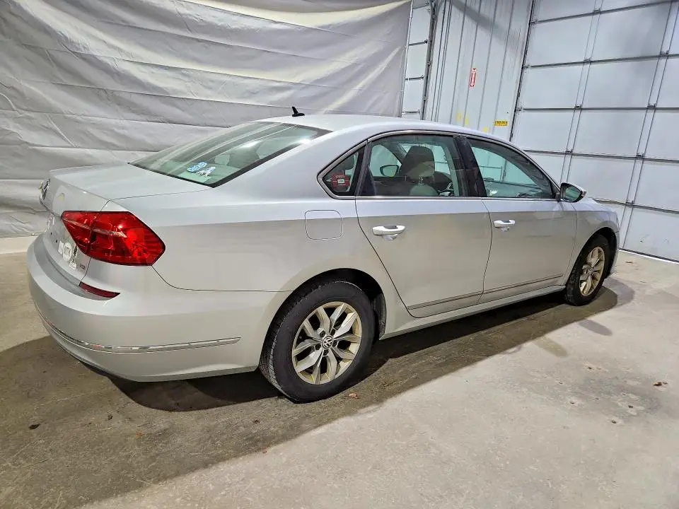2016 VOLKSWAGEN PASSAT S  