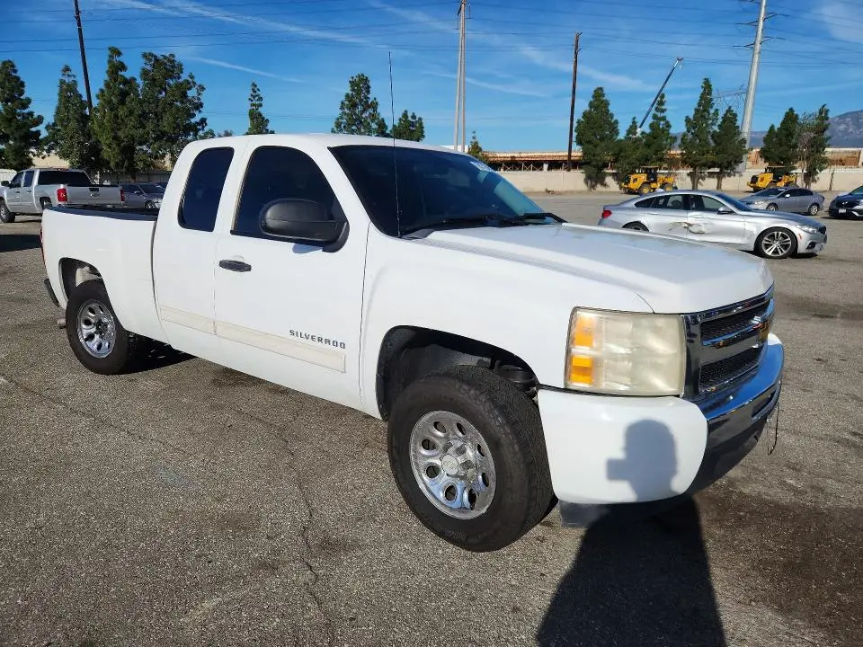 2011 CHEVROLET SILVERADO C1500 LT  