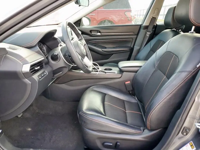 2021 NISSAN ALTIMA SR  