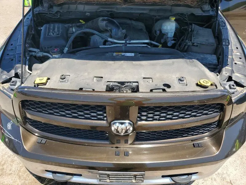 2013 RAM 1500 SLT  