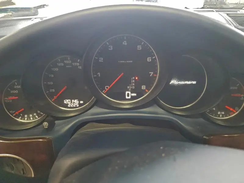 2011 PORSCHE PANAMERA 2  