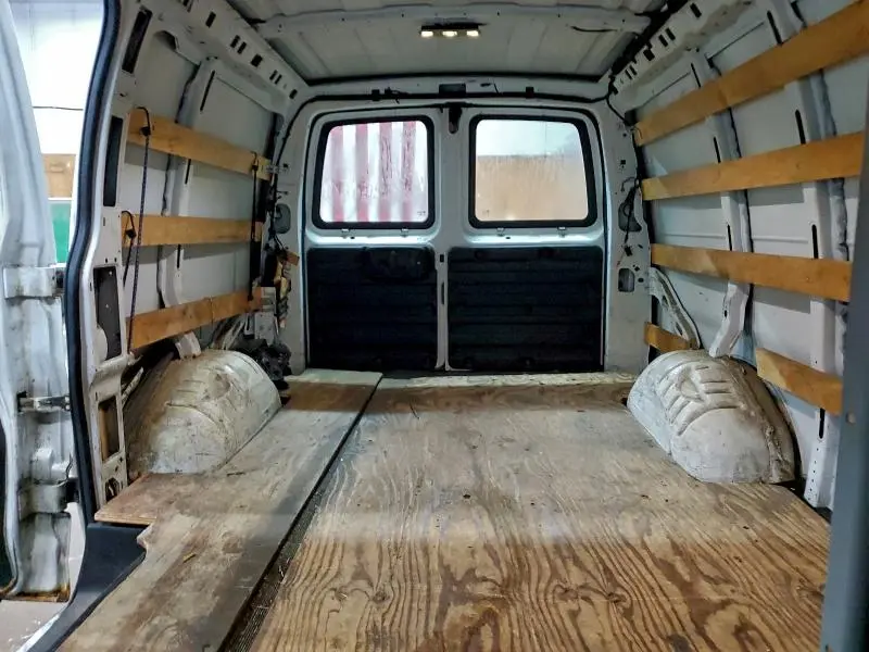 2016 GMC SAVANA G2500  