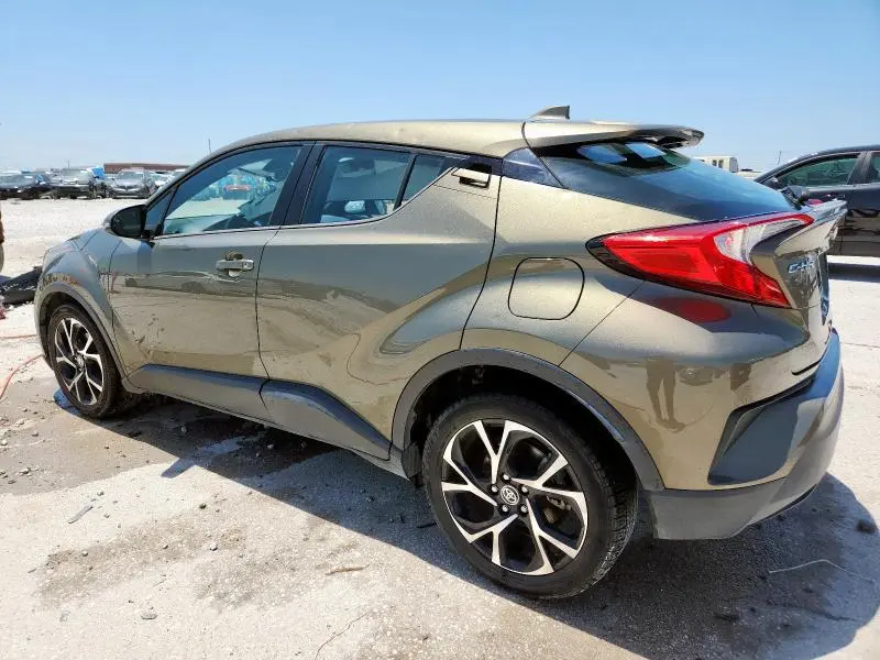 2021 TOYOTA C-HR XLE  