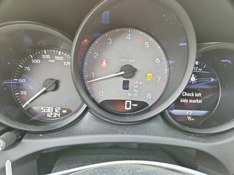 2022 PORSCHE MACAN S  