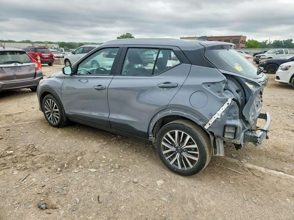 2024 NISSAN KICKS SV  