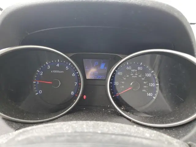 2010 HYUNDAI TUCSON GLS  