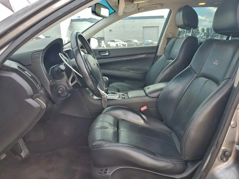 2011 INFINITI G37 BASE  