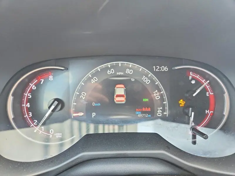 2024 TOYOTA RAV4 XLE  