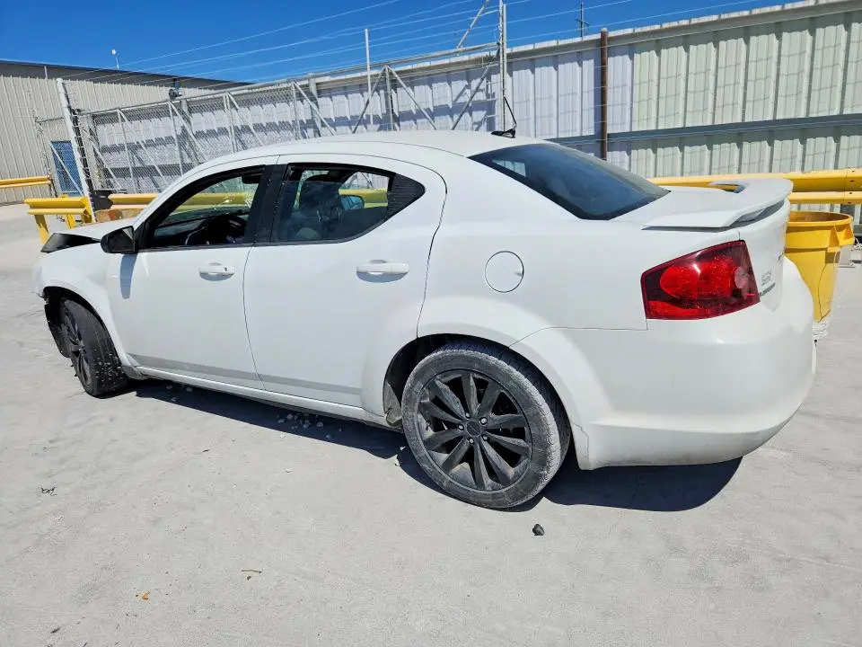 2013 DODGE AVENGER SE  