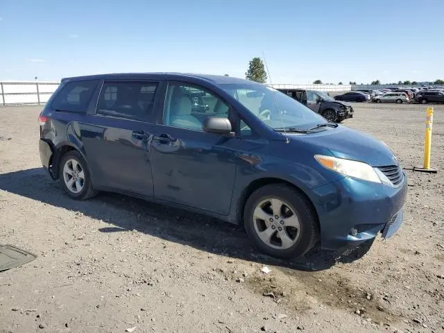 2011 TOYOTA SIENNA BASE  