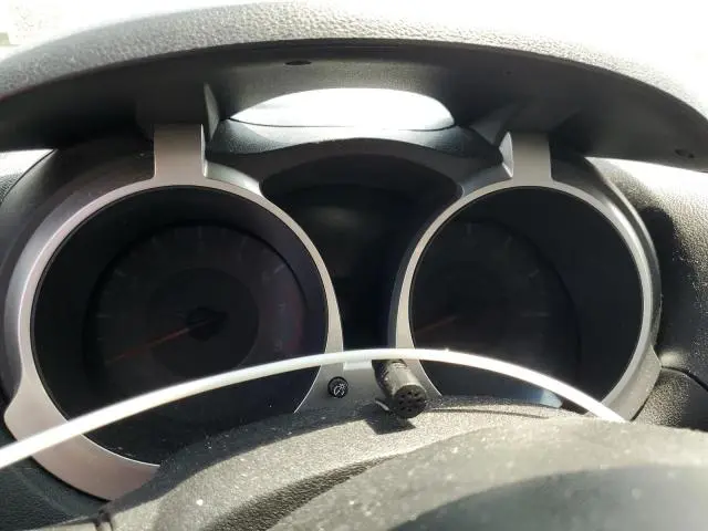 2011 NISSAN JUKE S  