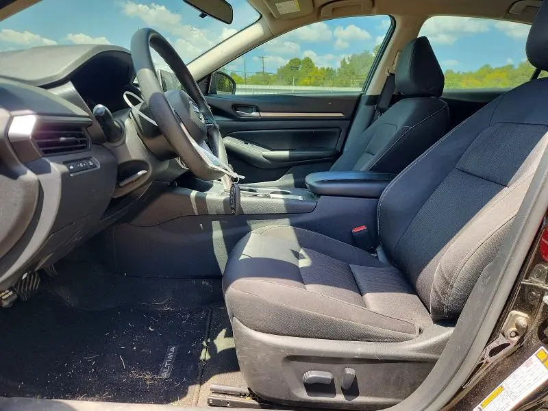 2022 NISSAN ALTIMA SV  