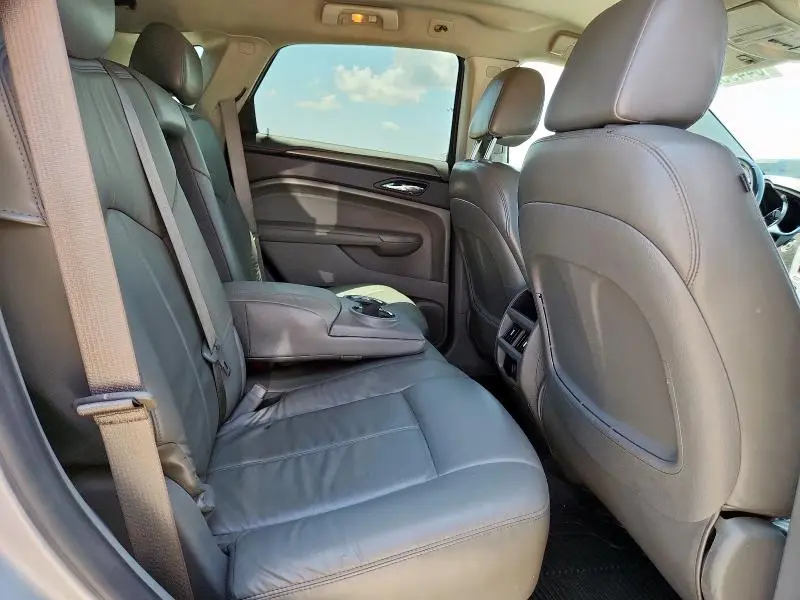 2010 CADILLAC SRX   