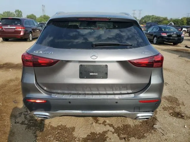 2025 MERCEDES-BENZ GLA 250 4MATIC  