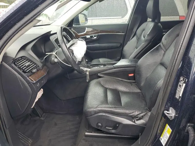 2016 VOLVO XC90 T6  