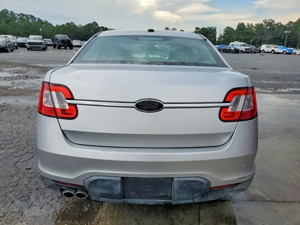 2011 FORD TAURUS SE  