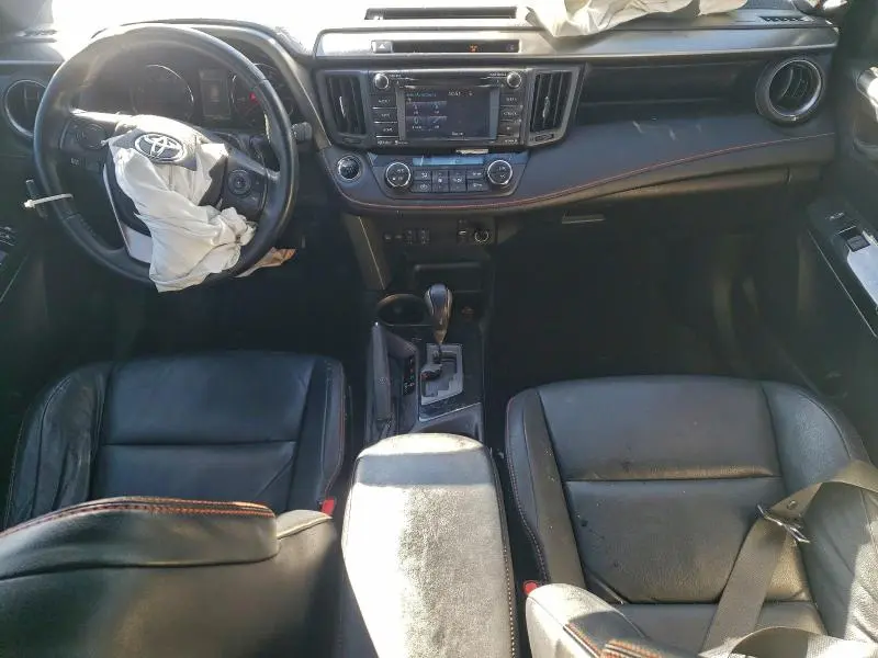 2016 TOYOTA RAV4 SE  