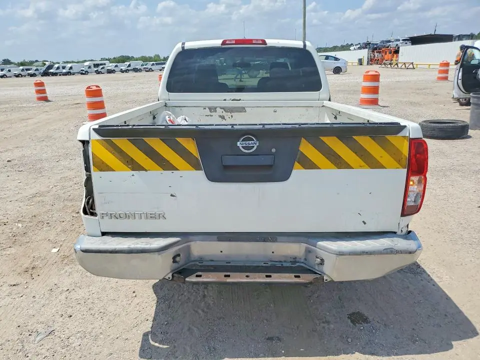 2013 NISSAN FRONTIER S  
