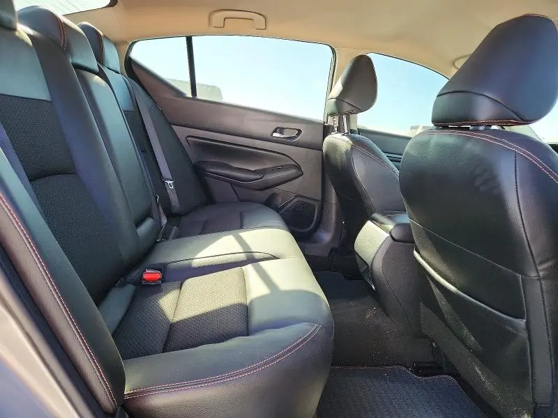 2022 NISSAN ALTIMA SR  