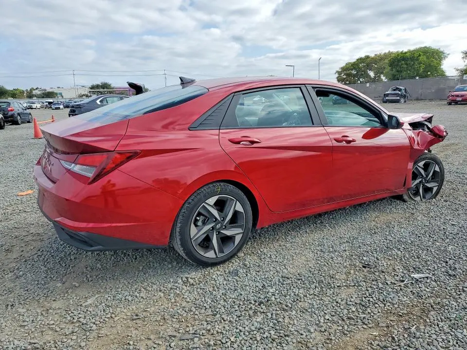 2023 HYUNDAI ELANTRA SEL  