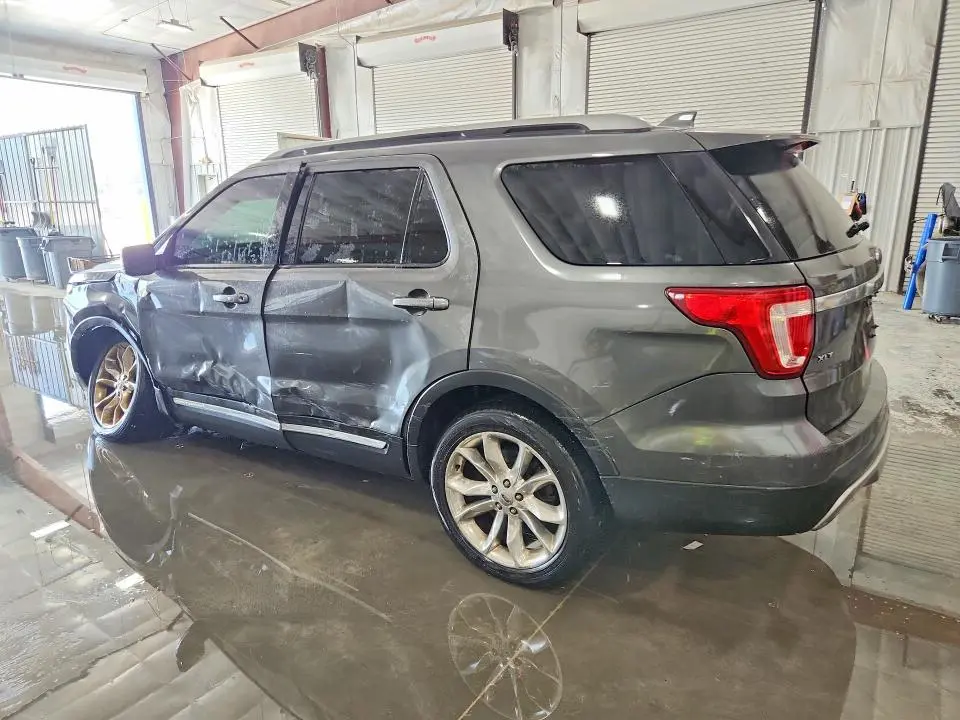 2017 FORD EXPLORER XLT  