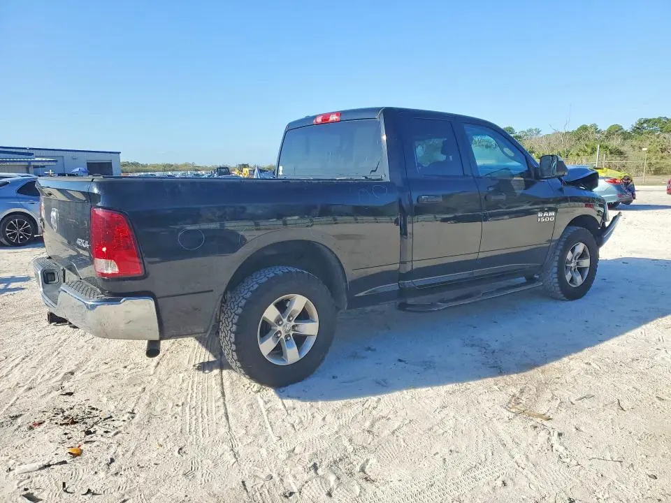 2014 RAM 1500 ST  