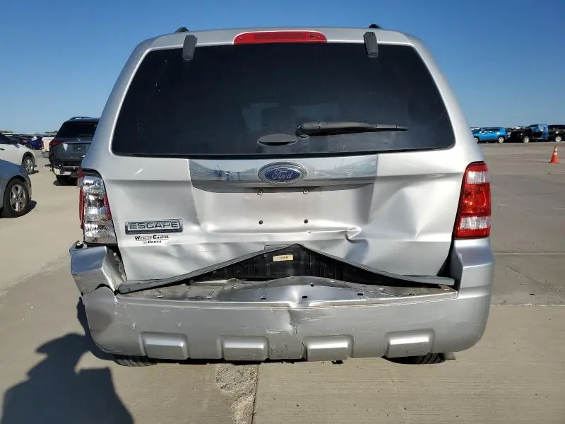 2011 FORD ESCAPE LIMITED  