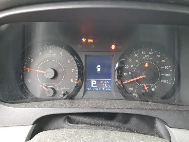 2017 TOYOTA SIENNA LE