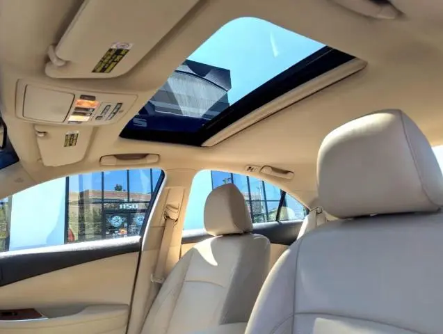 2011 LEXUS ES 350  