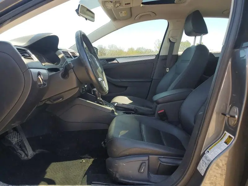 2014 VOLKSWAGEN JETTA SE  