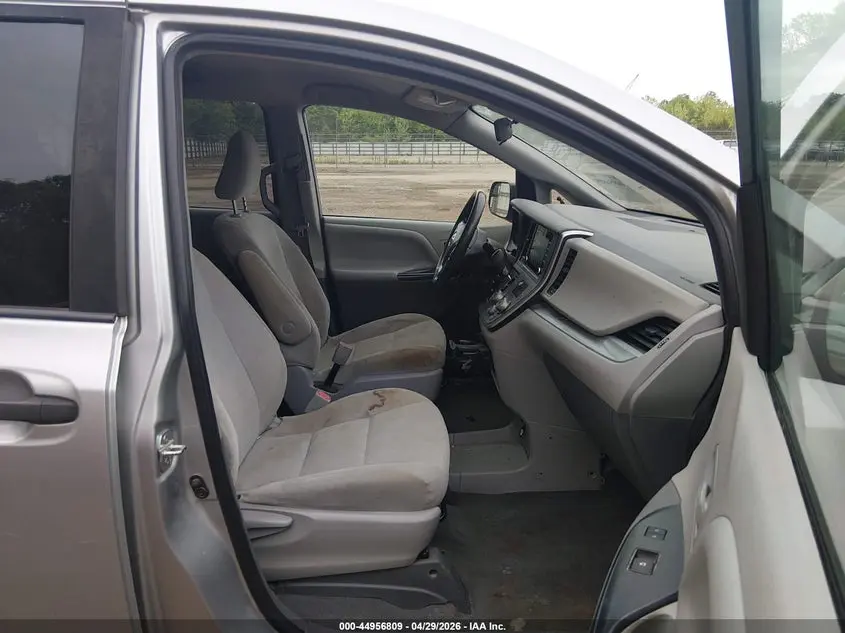 2020 TOYOTA SIENNA L