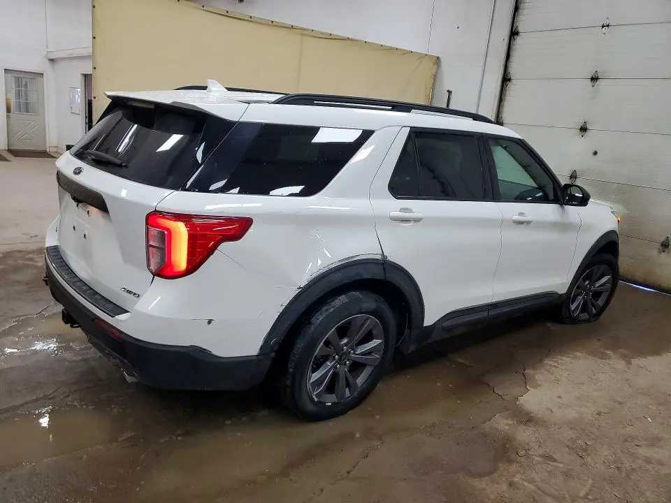 2022 FORD EXPLORER XLT  