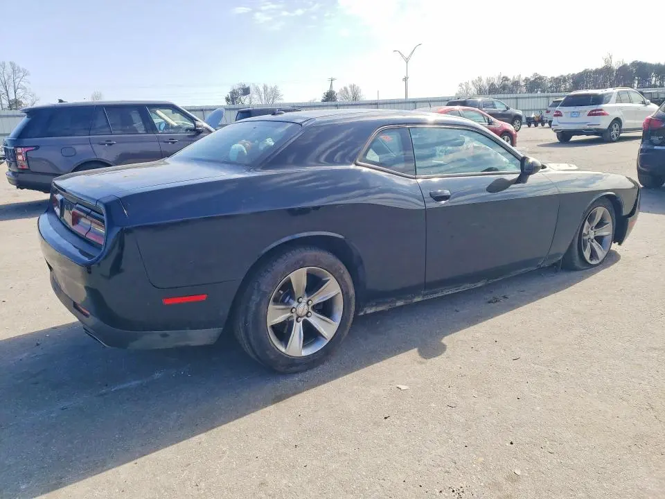2015 DODGE CHALLENGER SXT  