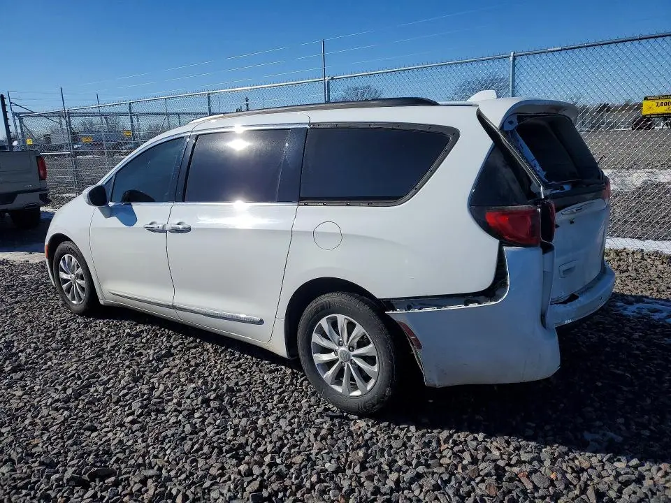 2017 CHRYSLER PACIFICA TOURING L  