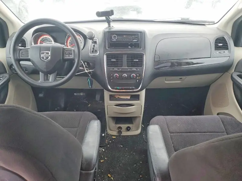 2013 DODGE GRAND CARAVAN SE  